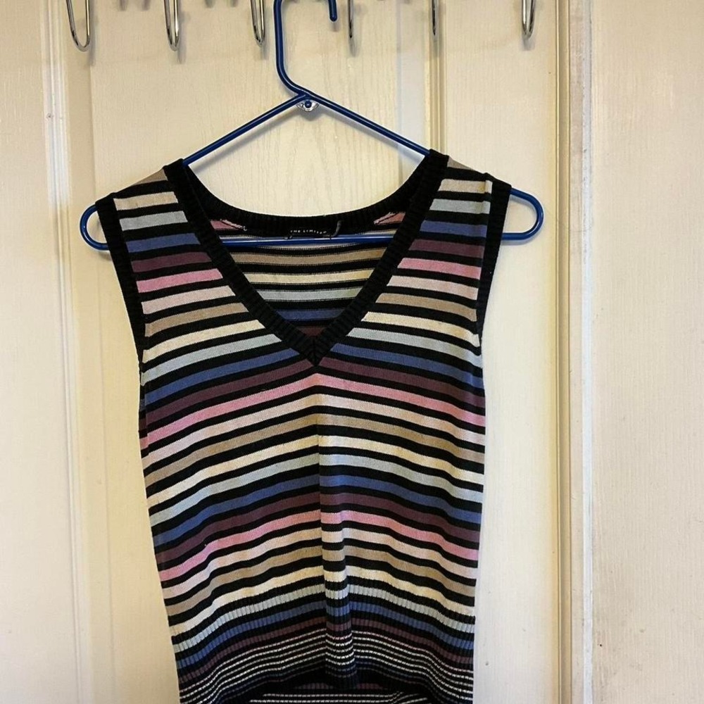 The Limited‎ Vintage multi-coloured striped sweater vest. Size Medium